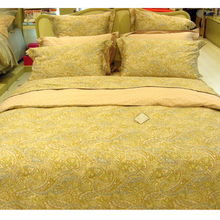 馨亭家纺百盛购物中心 碎花床品点亮家居生活